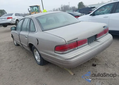 1995 Ford Crown Victoria Lx z USA, uszkodzony, nr VIN 2FALP74W1SX141511